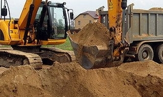 Выкопать яму экскаватором в Нальчике от 949 руб. - 2Землекопа-Нль